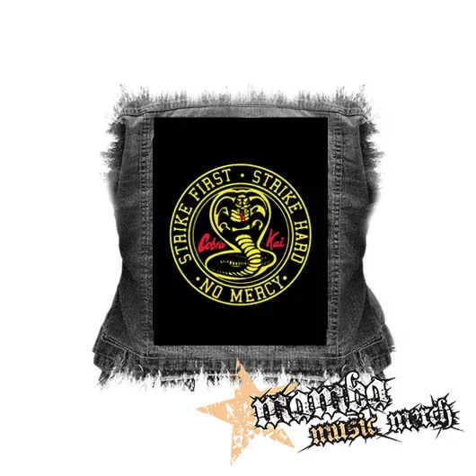 COBRA KAI - Strike First - chrbtová nášivka (36 x 27 cm)