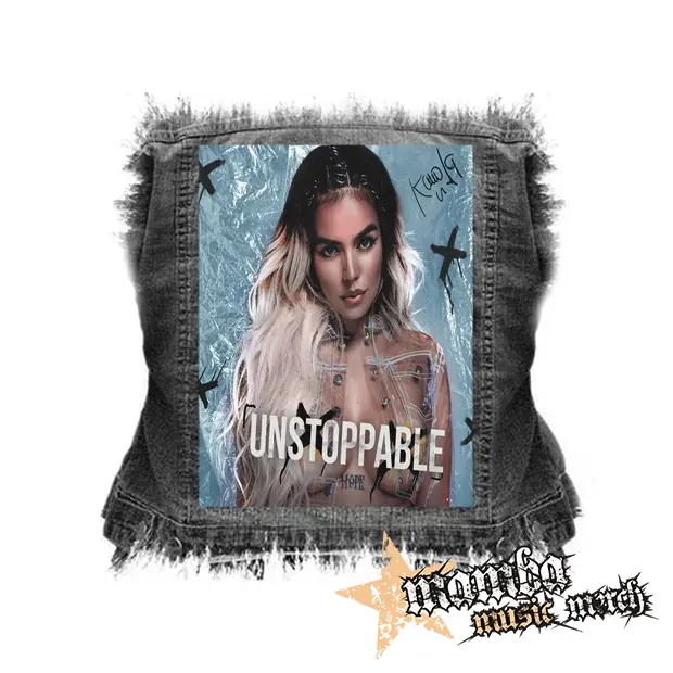 KAROL G - Unstoppable - chrbtová nášivka (36 x 27 cm)