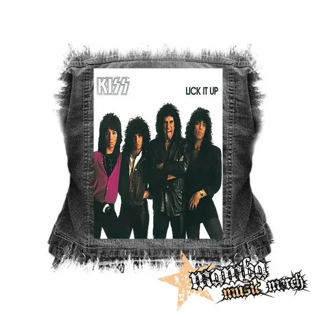 KISS - Lick It Up - chrbtová nášivka (36 x 27 cm)