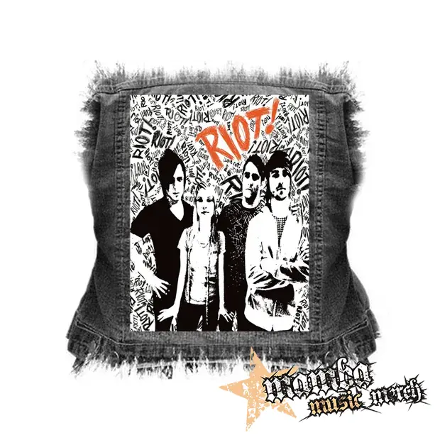 PARAMORE - Riot - chrbtová nášivka (36 x 27 cm)